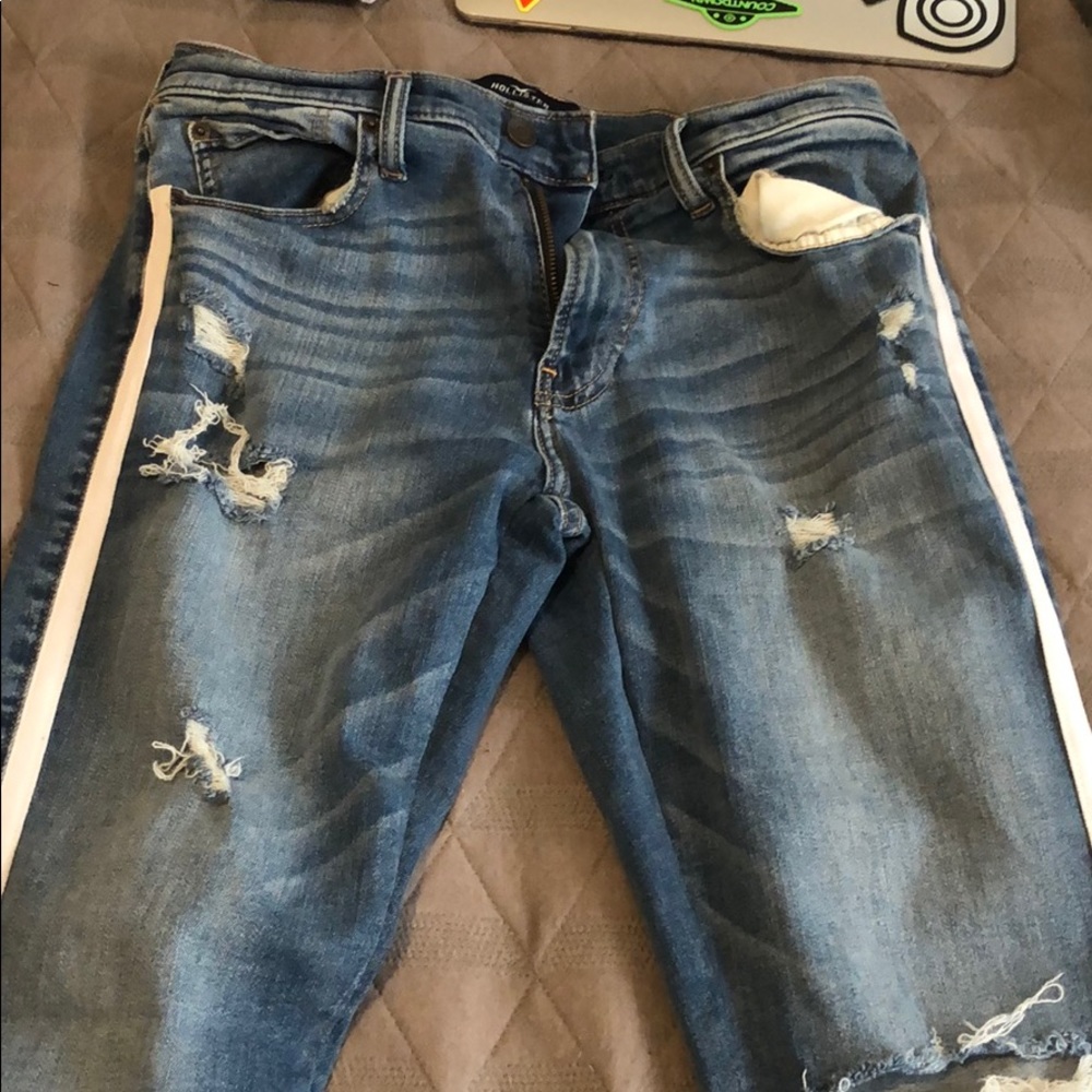 Men Hollister skinny jeans.
